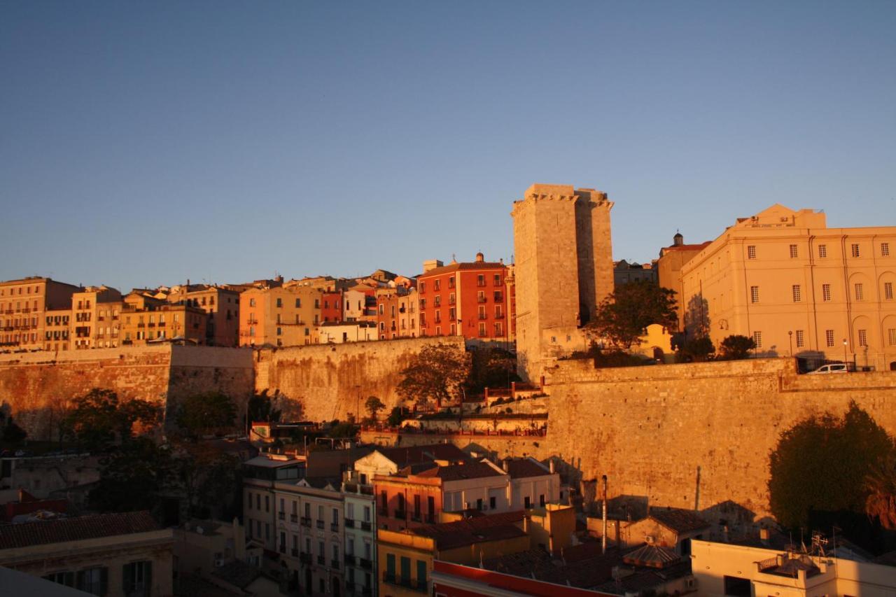 Vista Suites - Piazza Yenne Cagliari Kültér fotó