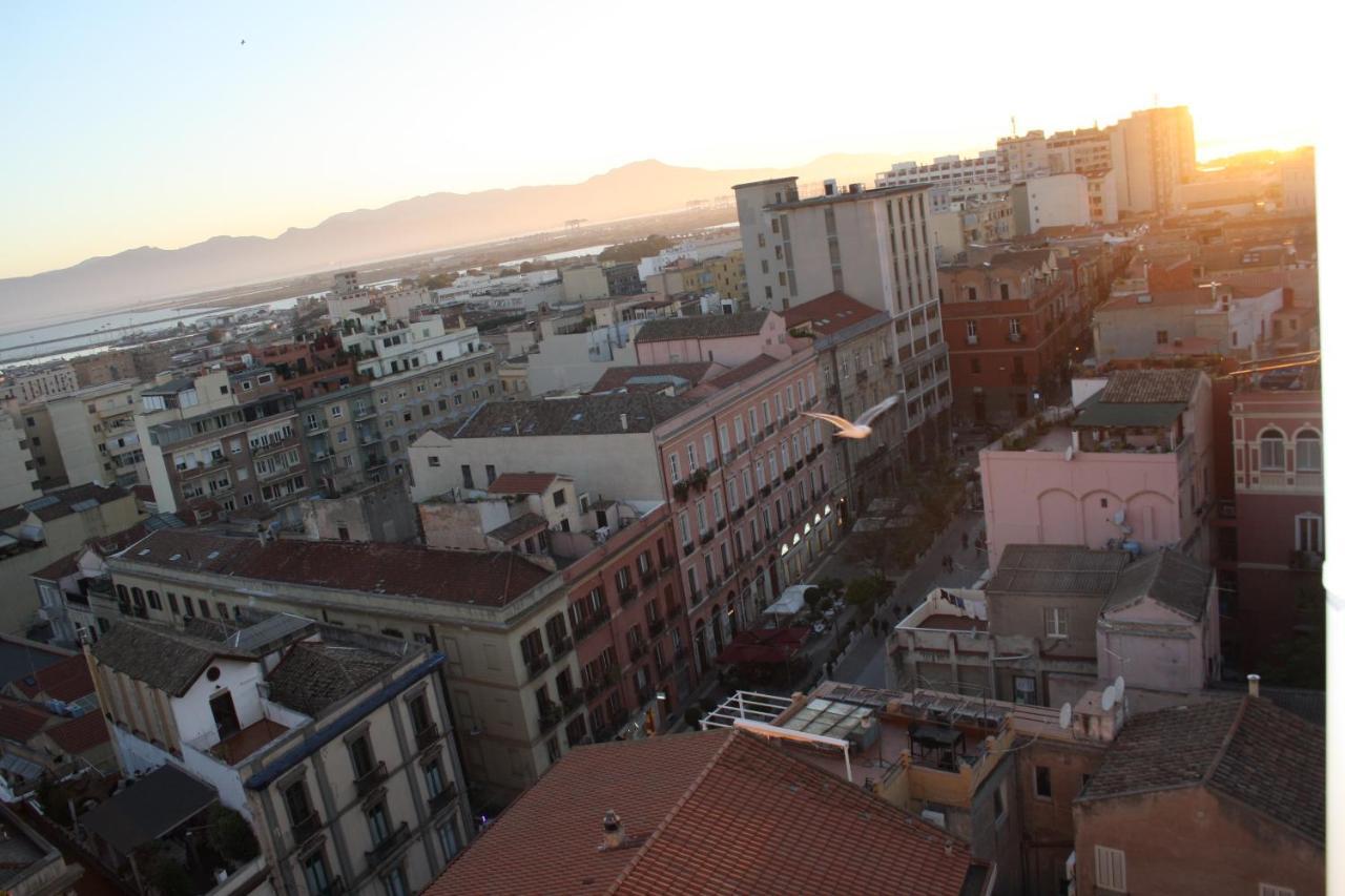 Vista Suites - Piazza Yenne Cagliari Kültér fotó